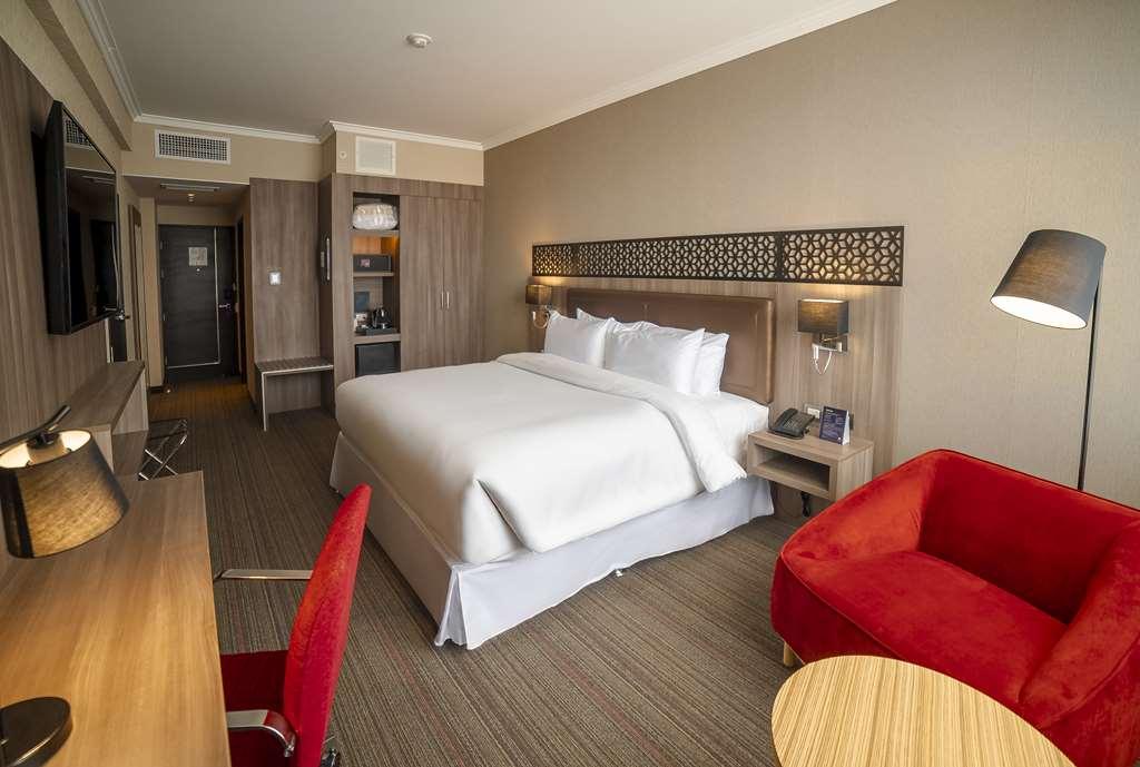 Doubletree By Hilton Trujillo Hotel Room photo