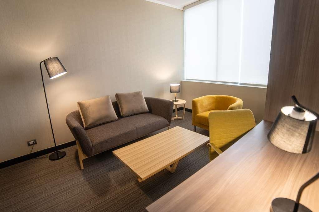 Doubletree By Hilton Trujillo Hotel Room photo