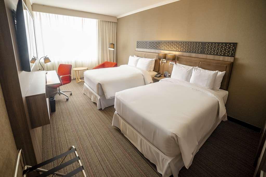 Doubletree By Hilton Trujillo Hotel Room photo