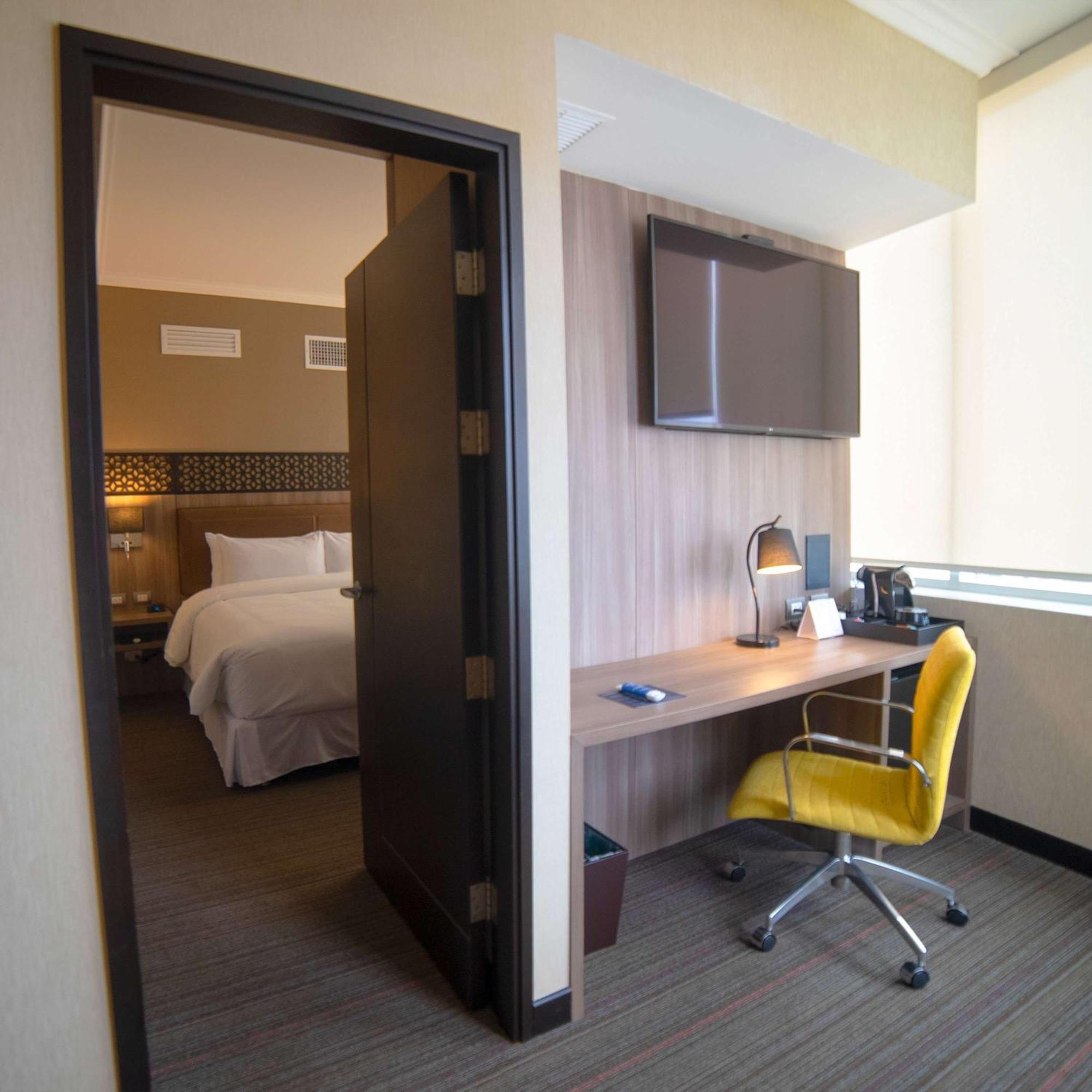 Doubletree By Hilton Trujillo Hotel Exterior photo