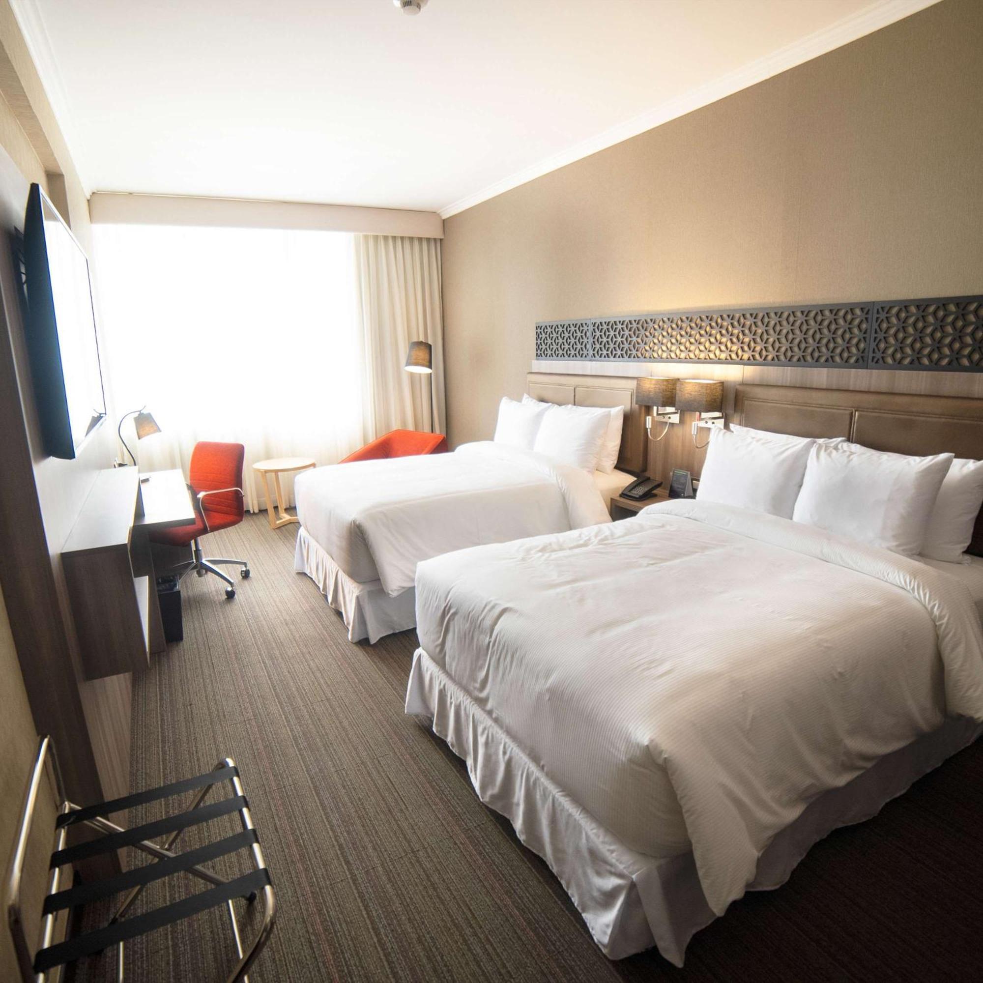 Doubletree By Hilton Trujillo Hotel Exterior photo
