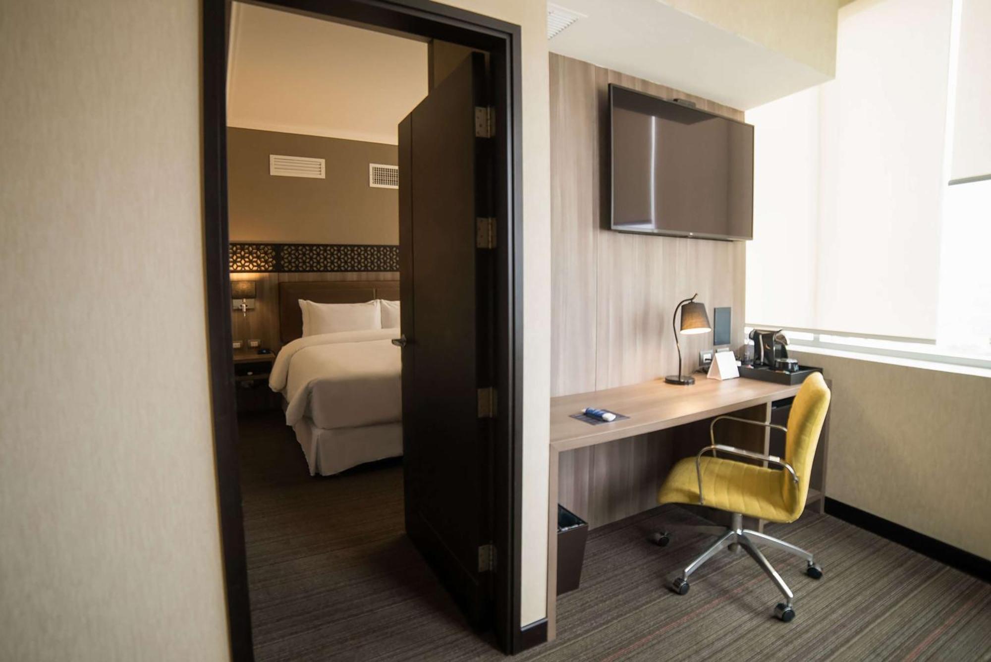 Doubletree By Hilton Trujillo Hotel Exterior photo